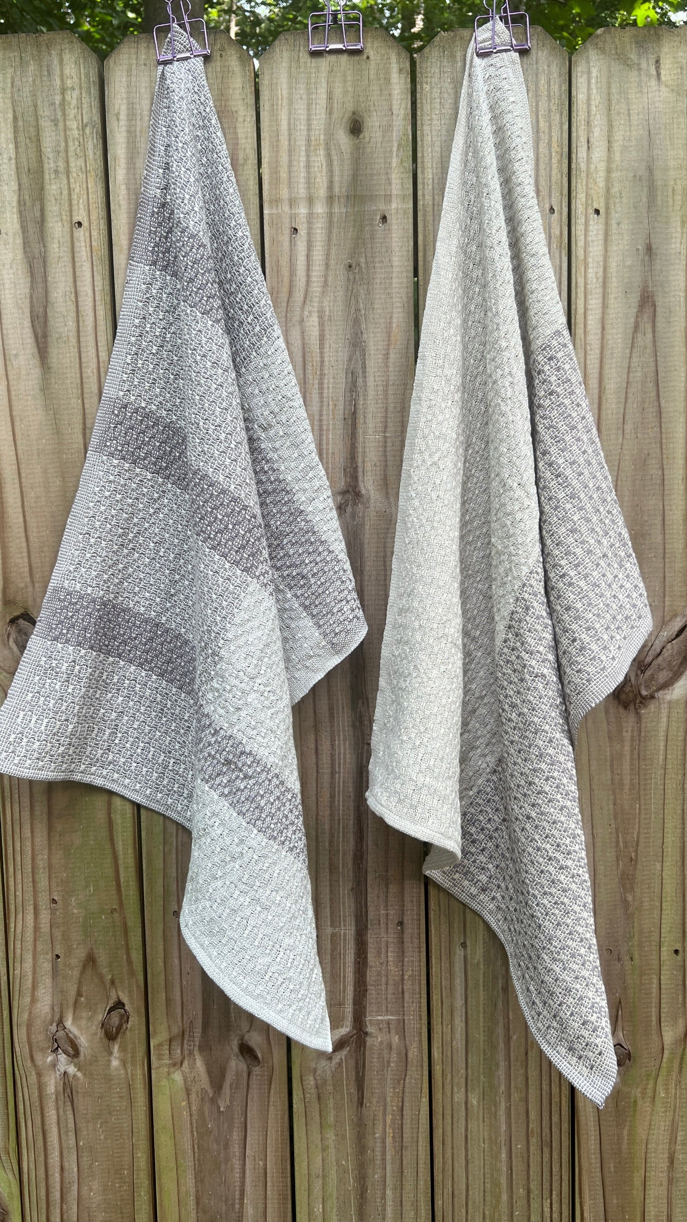 🧵 Handwoven Huck Lace Towel